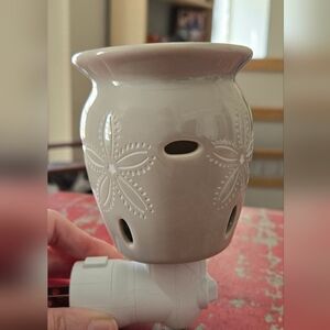 Scentsy Sand Dollar Plug-in Warmer & Nightlight